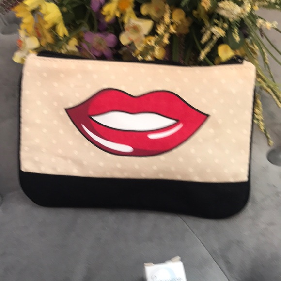 Ipsy Bag and Makeup Selection! - Picture 3 of 3